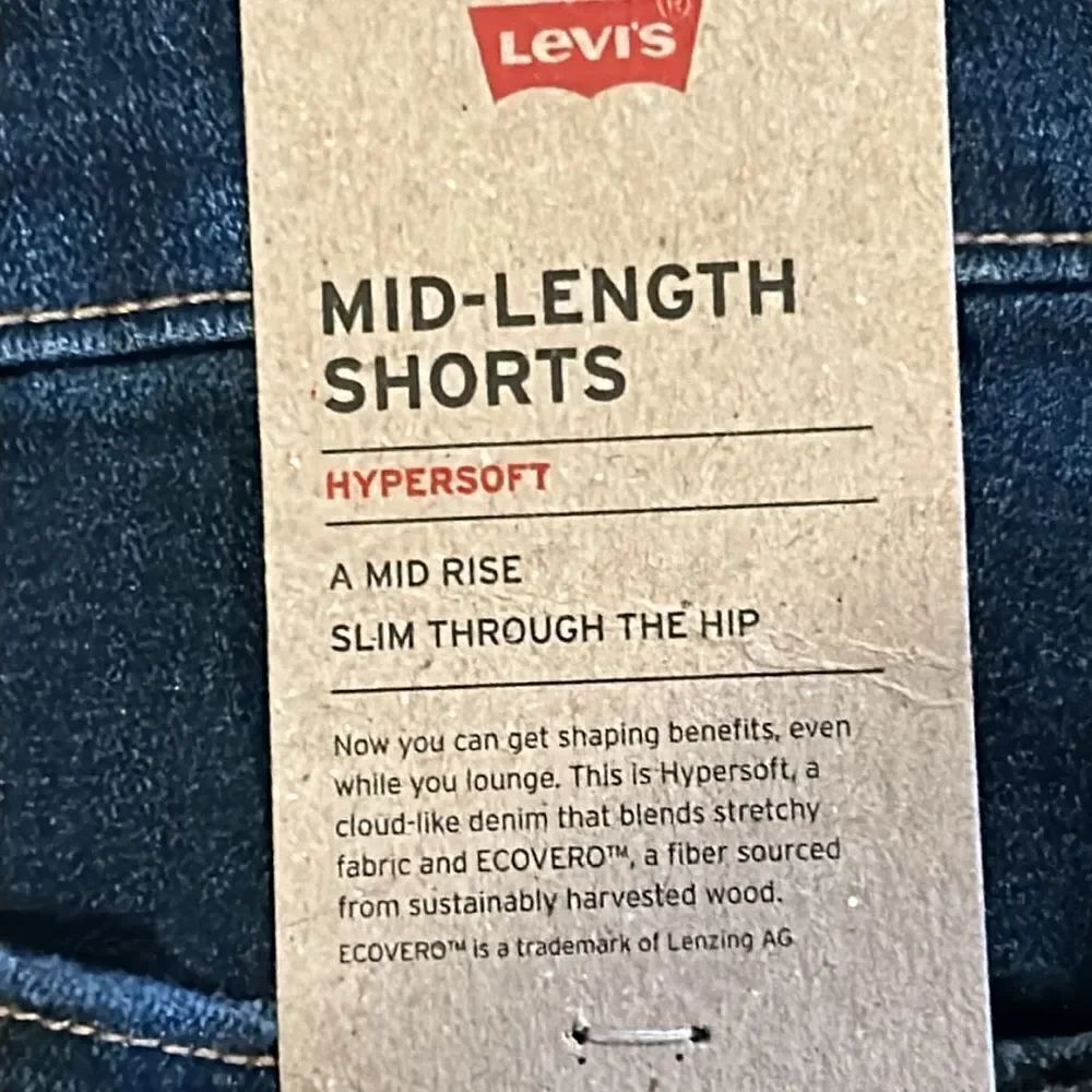 NEW Levi’s Mid Length Jean Shorts - Picture 5 of 8